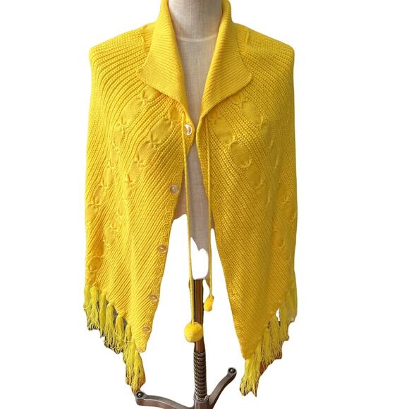 Vintage boho yellow knit fringed festival shawl - Picture 1 of 5